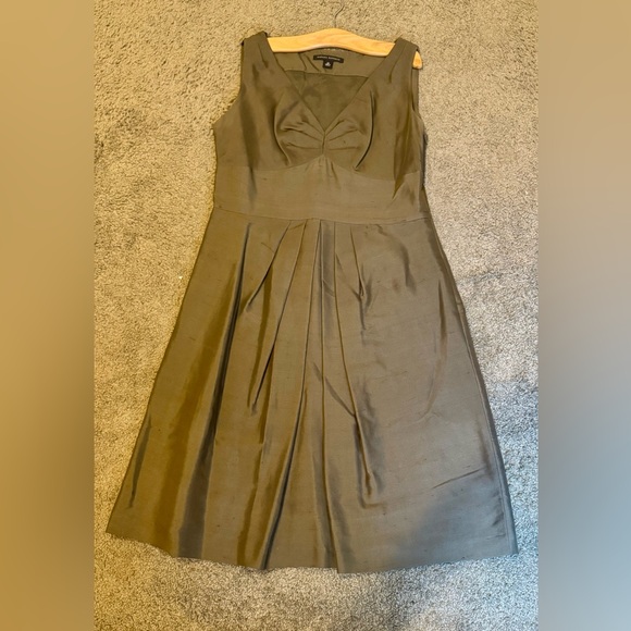 Banana Republic Sleeveless Shantung Silk Dark Taupe Cocktail Dress- Size 10 - Picture 3 of 5